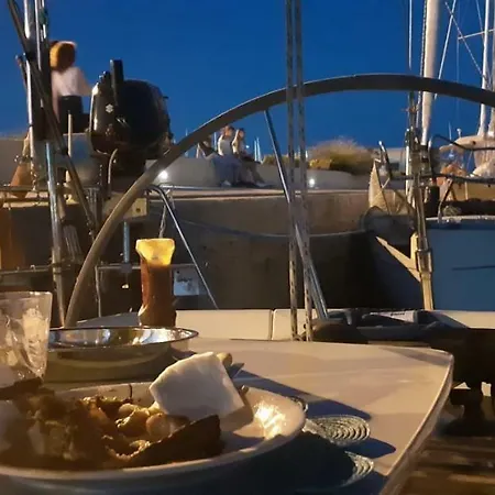 Hydra Båthotell